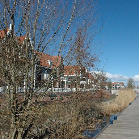 Beautiful Houseboat In The Harbour Of Volendam Near Centre Hotell Eksteriør bilde