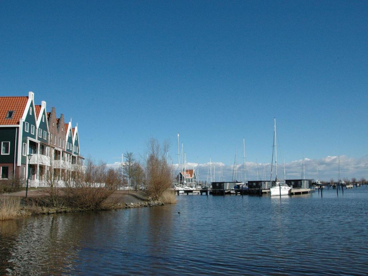 Beautiful Houseboat In The Harbour Of Volendam Near Centre Hotell Eksteriør bilde