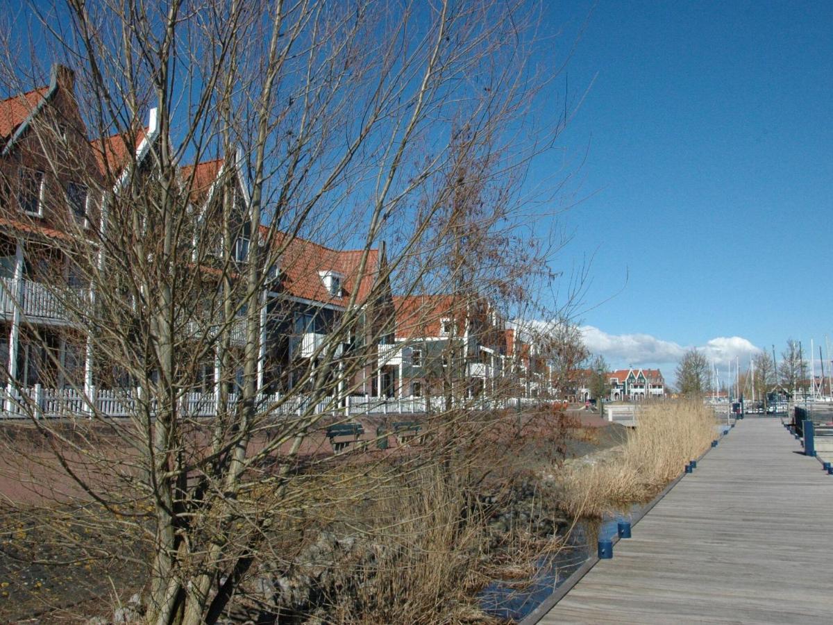 Beautiful Houseboat In The Harbour Of Volendam Near Centre Hotell Eksteriør bilde